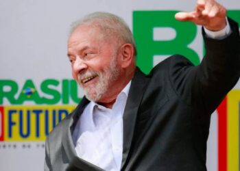 LulaDaSilva GleisiHoffmann Coletiva GovernoDeTransicao PT CCBB 77 848x477 1