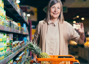 Novo CARTÃO ALIMENTAÇÃO de R$ 250 está sendo liberado; veja se você tem direito!