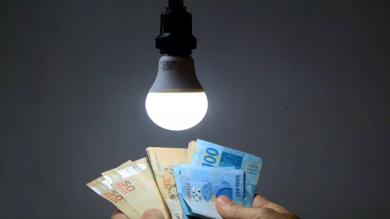 Não Perca Dinheiro! Veja como economizar luz no horário de verão