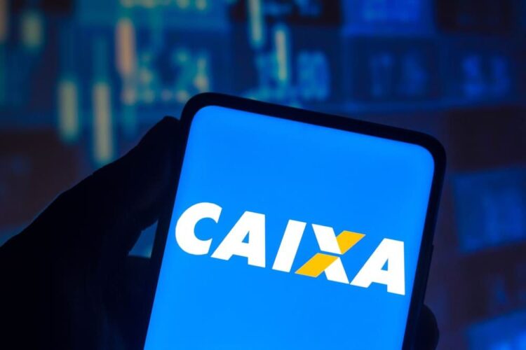 Erro TZ B12 é um problema comum nos serviços digitais da Caixa. Imagem: Shutterstock/rafapress