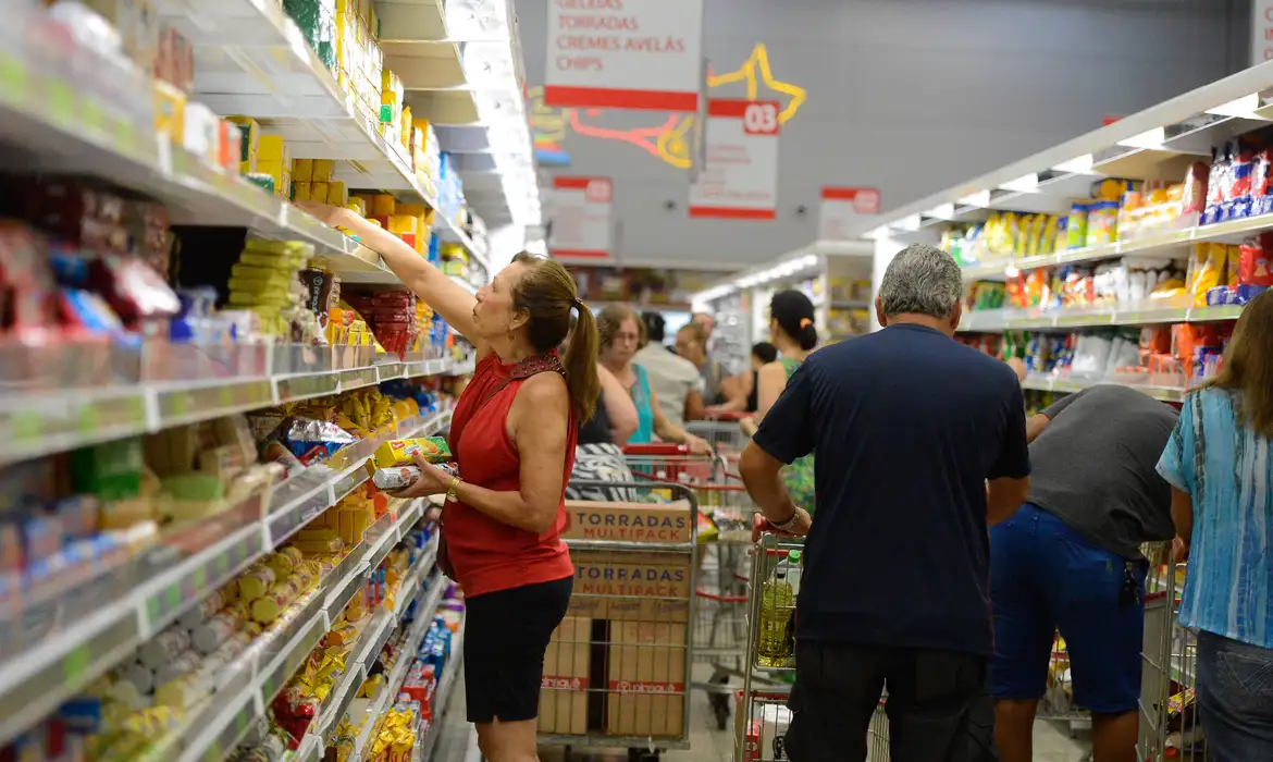 O prazo para atualização do Cartão Alimentação termina hoje, 8 de novembro. Imagem: Agência Brasil