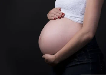 Kits com materiais essenciais garantem cuidados adequados para os recém-nascidos. Imagem: Agência Brasil