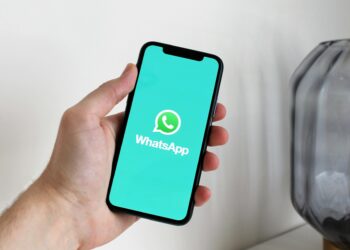 Cadastre-se pelo WhatsApp para receber o kit digital. Imagem: Pexels