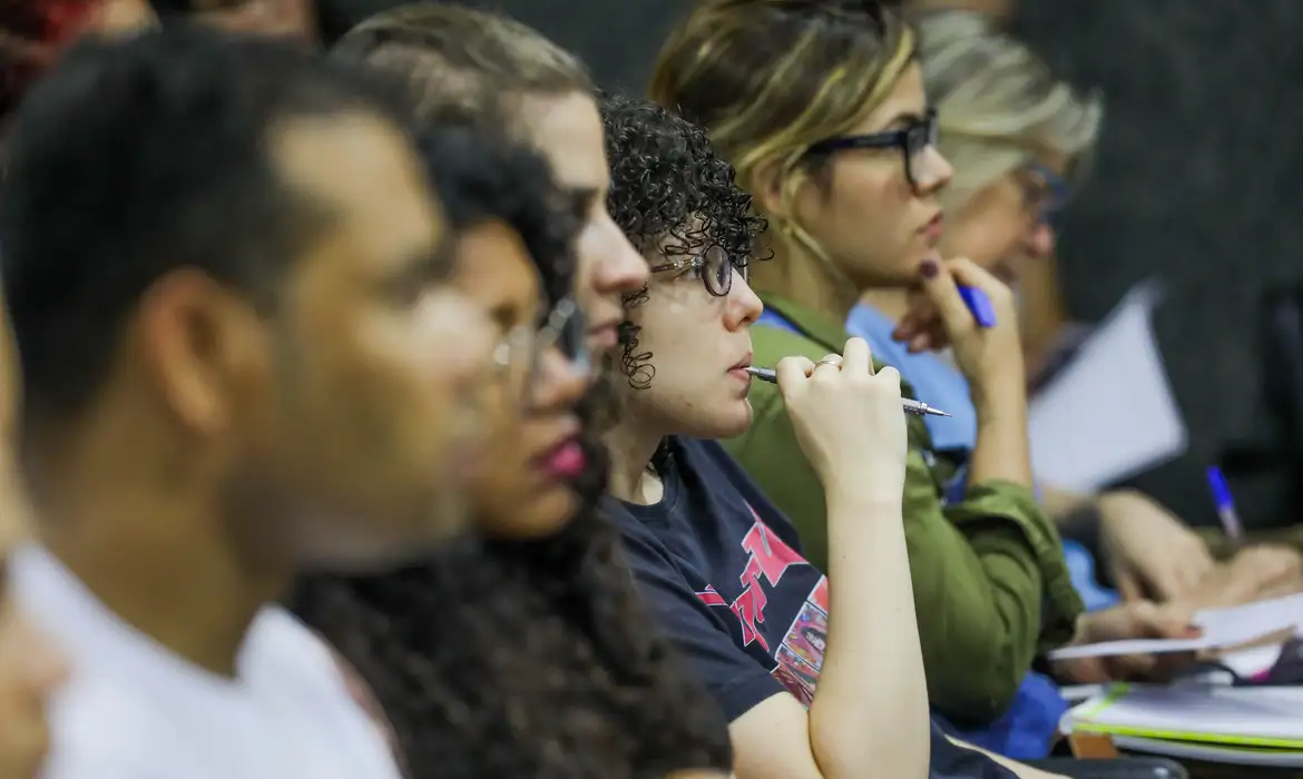 pé de meia universitário