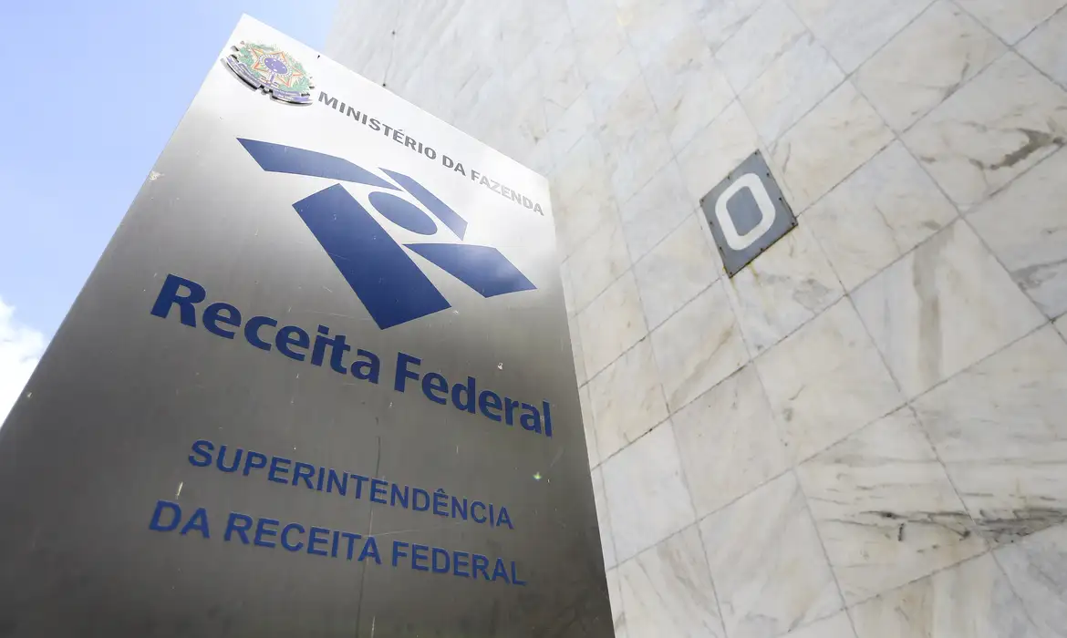 receita federal monitora cartões de crédito