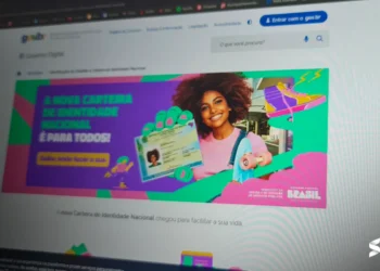 Imagem do site gov.br destacando a nova Carteira de Identidade Nacional com informações sobre documentos necessários.