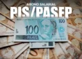 Notas de reais organizadas em leque com destaque para cédula de 100 reais e texto "Abono Salarial PIS/PASEP".