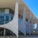 Vista frontal do Palácio do Planalto, sede do governo federal em Brasília.