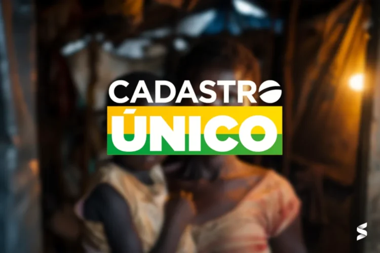 Imagem de uma família com o logo do Cadastro Único sobreposto, representando a atualização dos dados sociais.