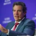 Fernando Haddad falando em conferência sobre aumento do Bolsa Família