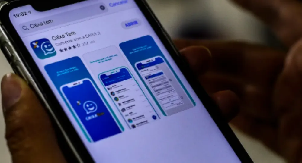 Tela do aplicativo Caixa Tem mostrando opções para recarga de celular e outros serviços digitais.