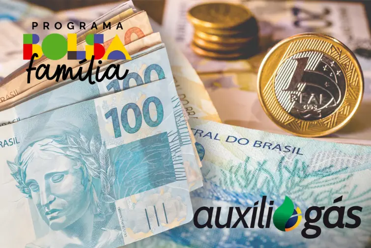Notas de Real e moedas com logotipos do Bolsa Família e Auxílio Gás, ilustrando os benefícios do governo para famílias brasileiras.