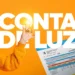 Pessoa segurando uma lâmpada com a conta de energia elétrica ao fundo, destacando a importância da Tarifa Social de Energia.