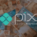 Logo do Pix sobre cédulas de real, representando a tecnologia de pagamento do Banco Central.