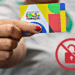 Cartão do programa Bolsa Família com ícone de bloqueio, indicando que é necessário seguir um passo a passo para desbloqueio.