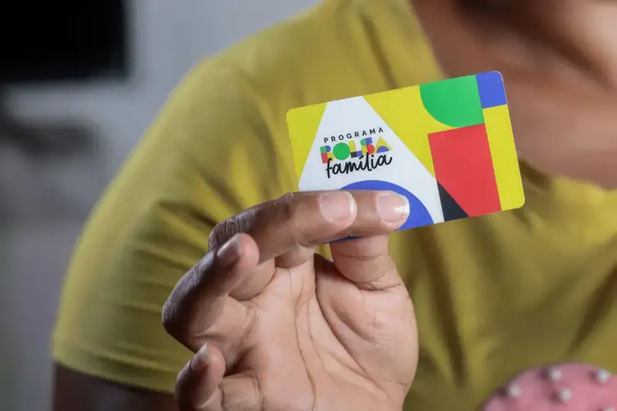 Cartão do Programa Bolsa Família, usado para recebimento de benefícios.