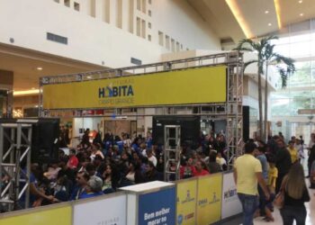 Feirão Habita Campo Grande 9ª edição com grande público assistindo no evento que oferece subsídios para casa própria e energia solar.