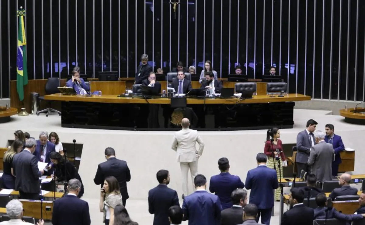 Sessão da Câmara dos Deputados durante a aprovação do programa para agilizar os benefícios do INSS