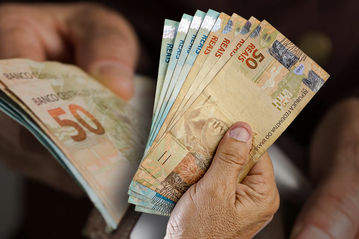 Dinheiro em notas de reais, representando benefícios e auxílios para desempregados