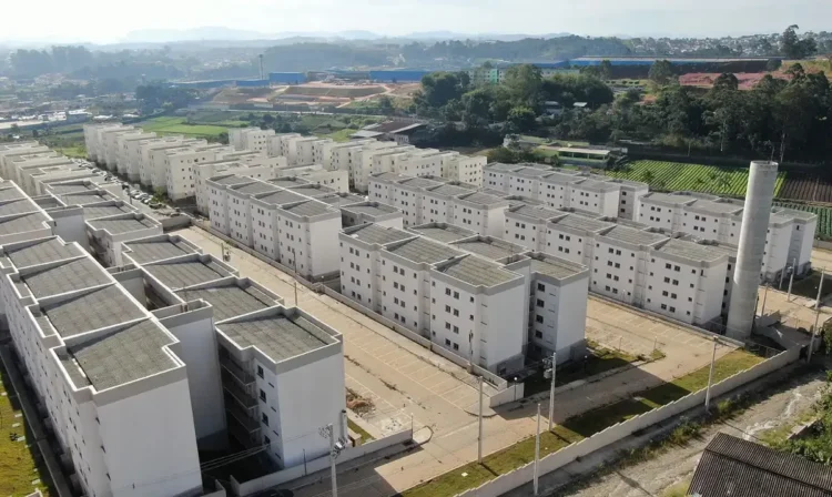 Imagem de conjuntos habitacionais do programa Minha Casa Minha Vida em Belford Roxo.