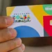 Cartão do Programa Bolsa Família, utilizado por beneficiários de programas assistenciais no Brasil. pode ser afetado pelo BPC.