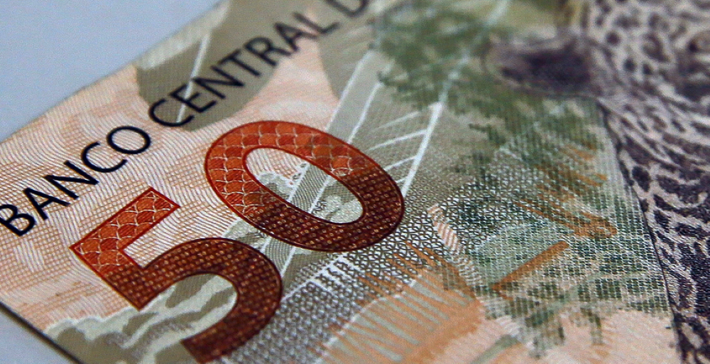 Auxílio de R$ 900 do programa Cuidar de Quem Cuida