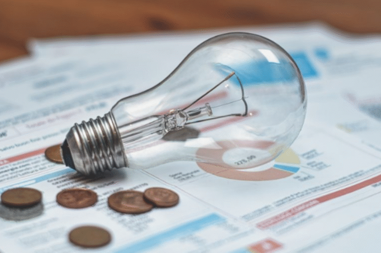 Câmara aprova nova tarifa social de energia — veja regras e quem pode economizar