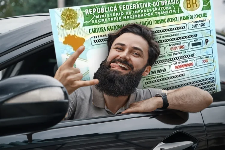 Homem barbudo feliz no carro segurando CNH digital, representando a adesão à consulta pública sobre CNH mais acessível