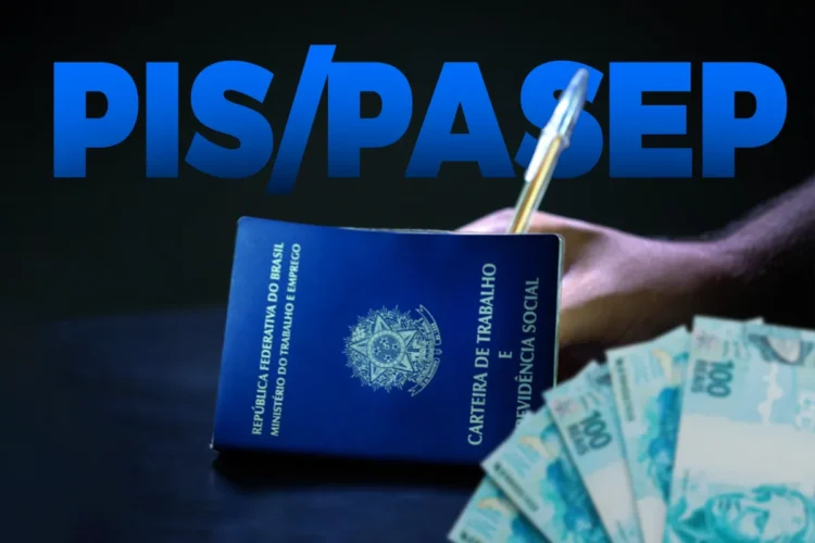 Carteira de Trabalho e Previdência Social com notas de cem reais, simbolizando o pagamento do PIS/Pasep.