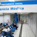 Perícia médica no INSS em 2025 com pacientes aguardando em sala