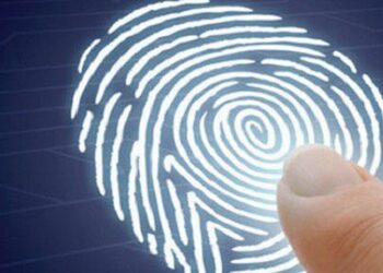 INSS pode bloquear aposentadoria de quem não fizer biometria em 2027 5 Dedo realizando leitura de biometria digital, simbolizando a obrigatoriedade do procedimento para o INSS.