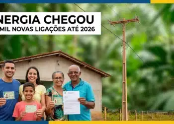 Luz para Todos 2026: Como funciona o programa que está levando energia a milhares de famílias no Brasil 5 Família comemorando nova ligação de energia rural em 2026.