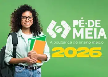 Pé-de-Meia: critérios atualizados para estudantes do ensino médio em 2026 7 Jovem estudante sorridente com mochila e cadernos diante do logo Pé-de-Meia 2026.